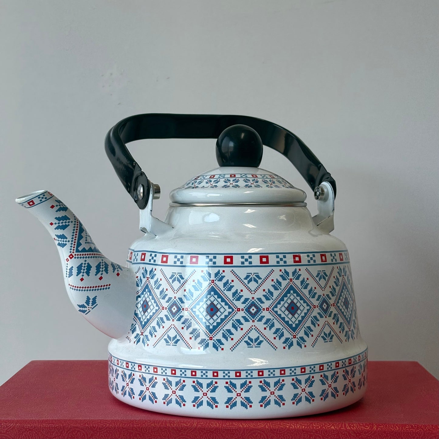 Tea kettle